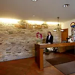 Gate Hotel