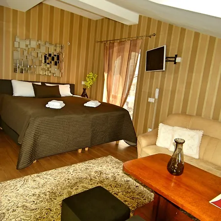 Gate Hotel